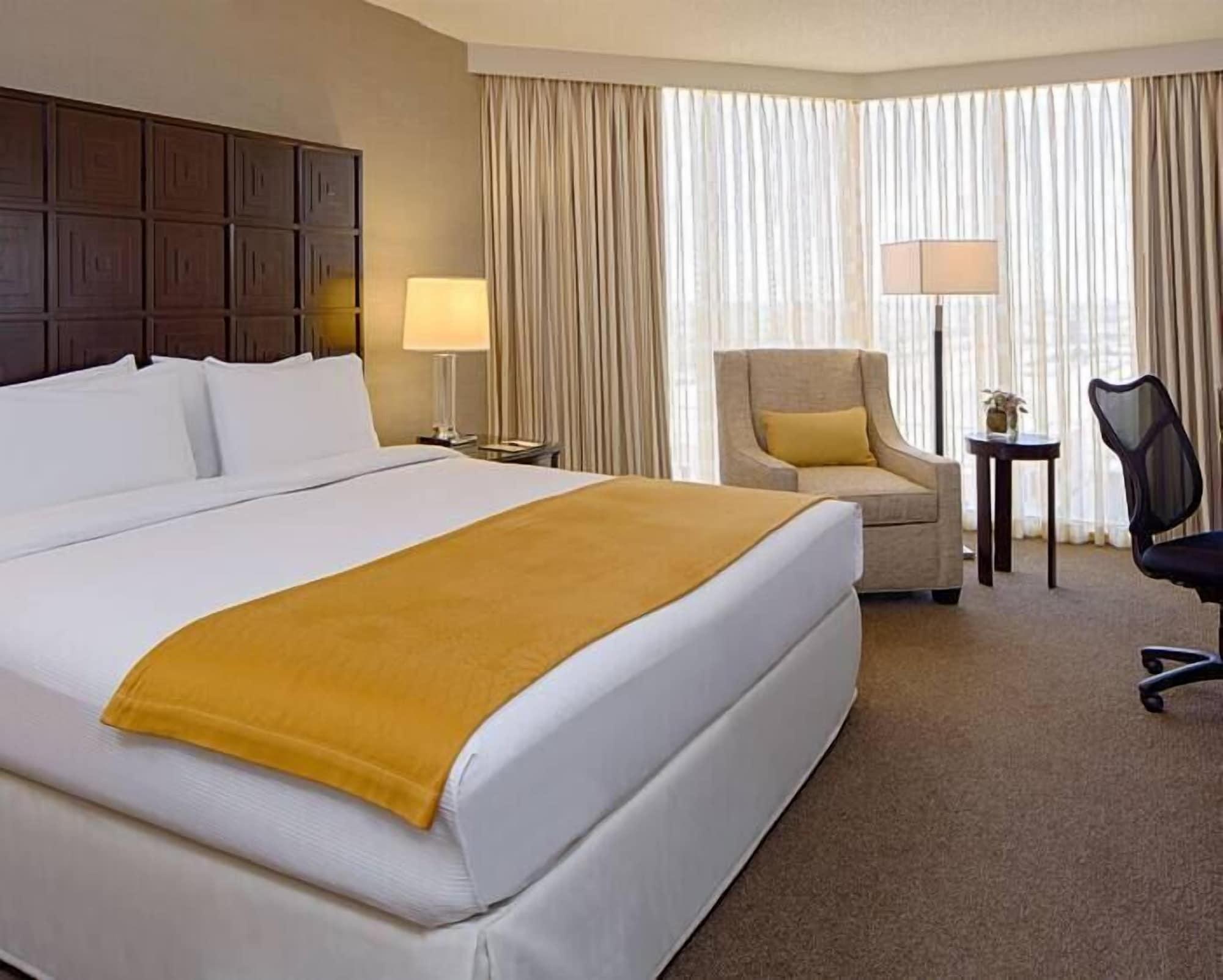 Doubletree By Hilton Hotel Houston Greenway Plaza Eksteriør bilde