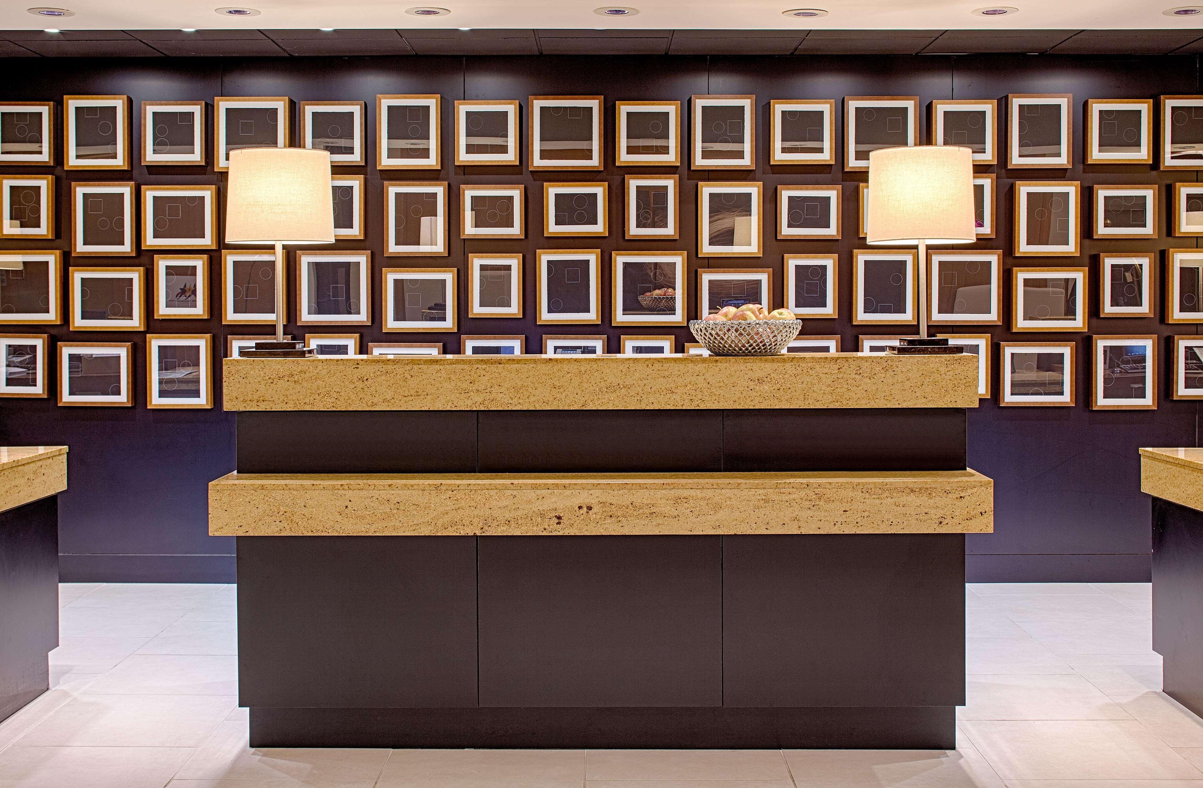 Doubletree By Hilton Hotel Houston Greenway Plaza Eksteriør bilde