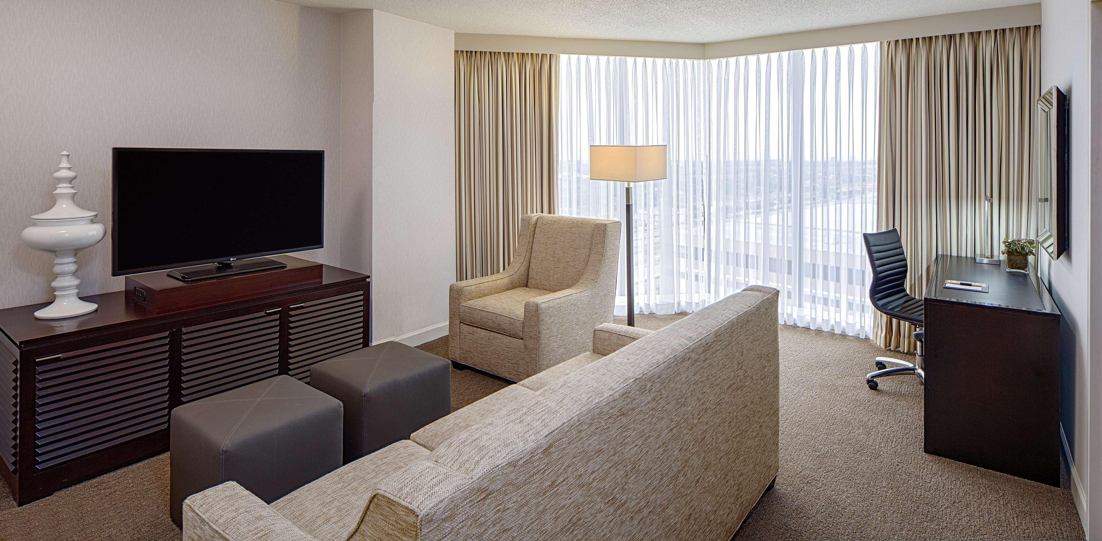 Doubletree By Hilton Hotel Houston Greenway Plaza Eksteriør bilde