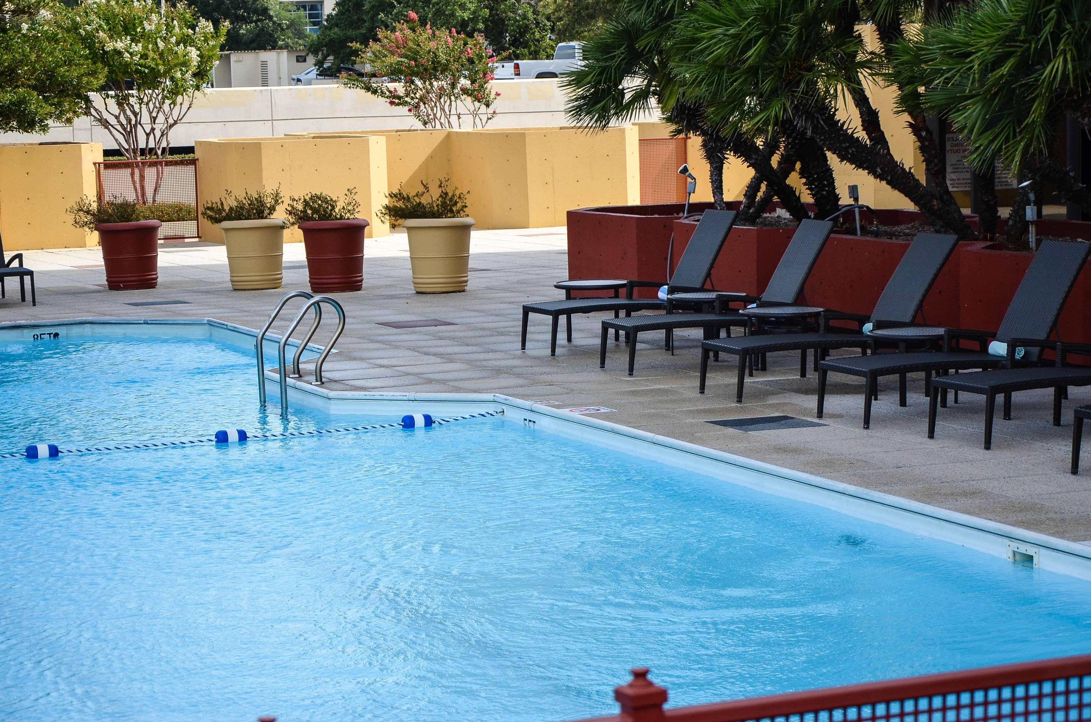 Doubletree By Hilton Hotel Houston Greenway Plaza Eksteriør bilde