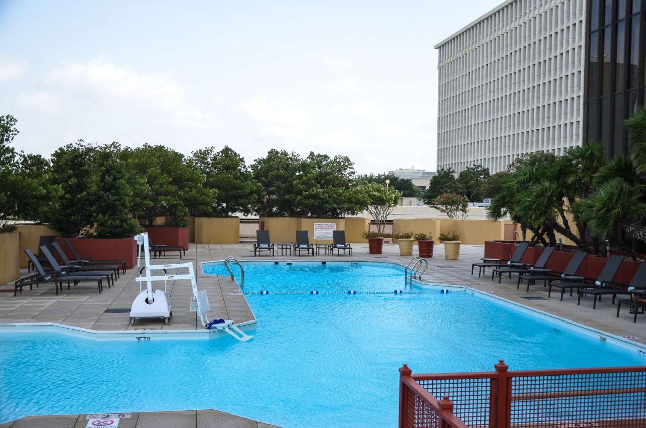 Doubletree By Hilton Hotel Houston Greenway Plaza Eksteriør bilde