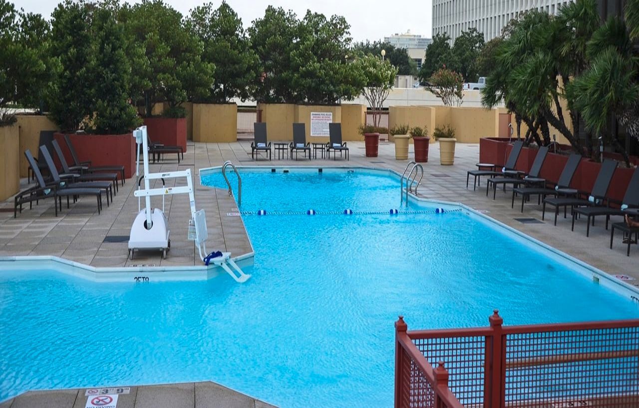 Doubletree By Hilton Hotel Houston Greenway Plaza Eksteriør bilde